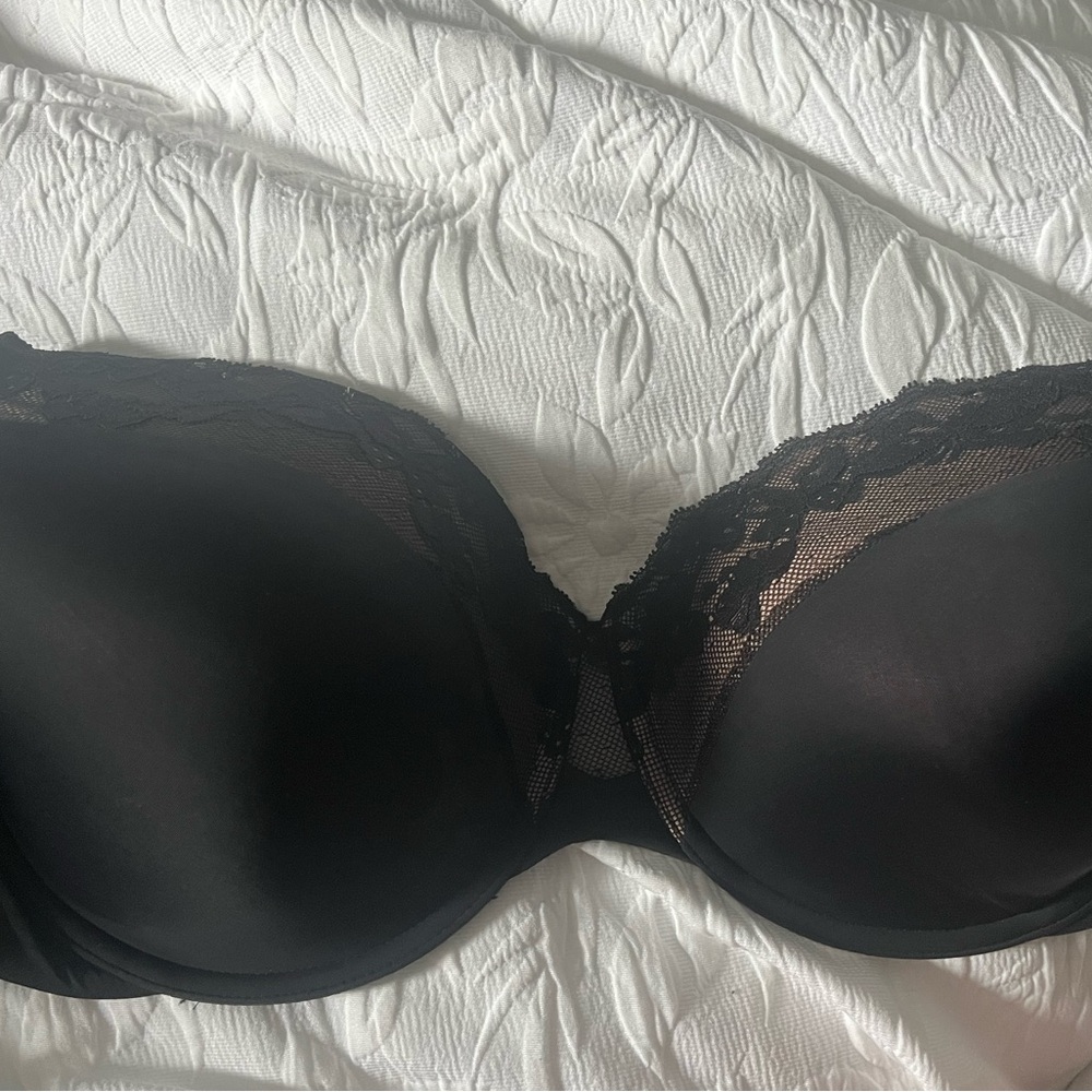 Olga black bra with tan lace